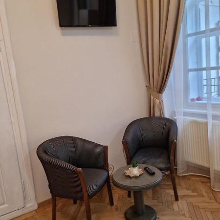 Studio Piata Mare Сибиу Экстерьер фото
